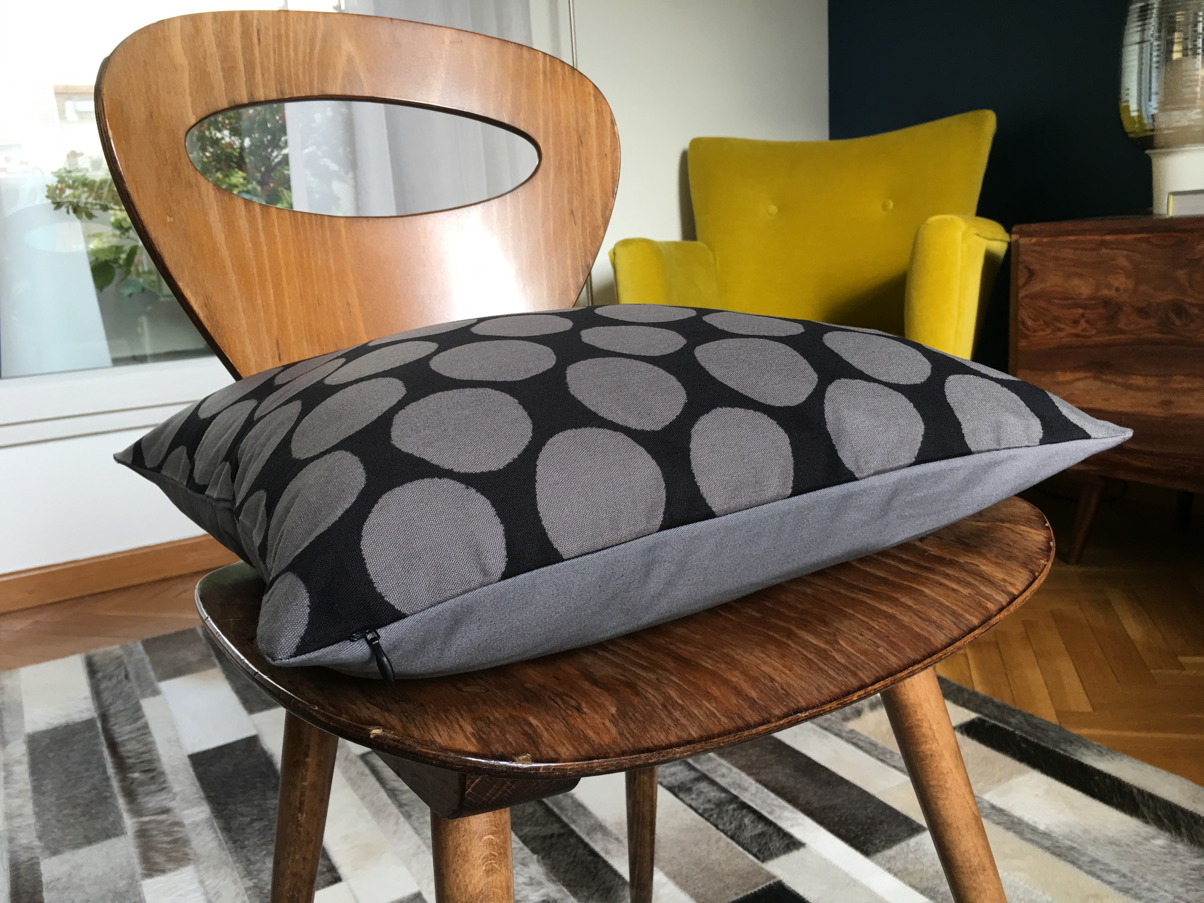 MEHAREE - Coussin 40 X 60 cm - tissu coton Japonais, noir et gris