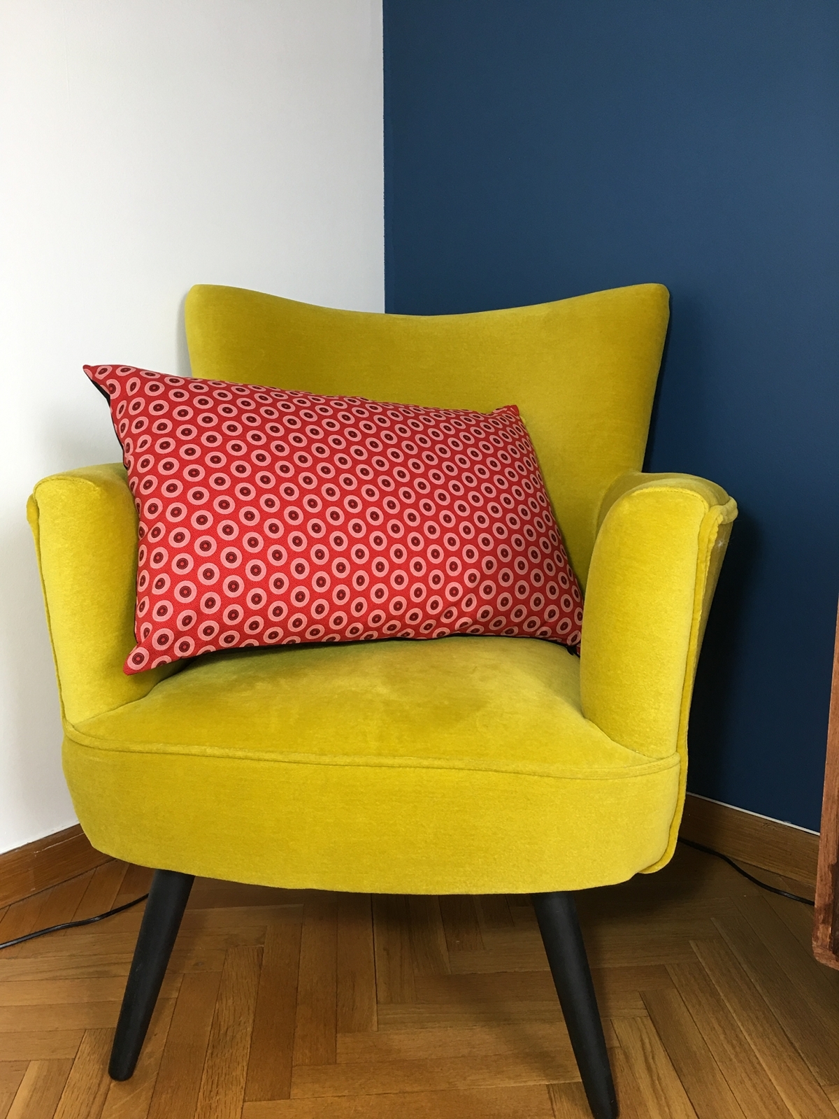 MEHAREE - Coussin 40 x 60 cm - en shweshwe, rouge et noir