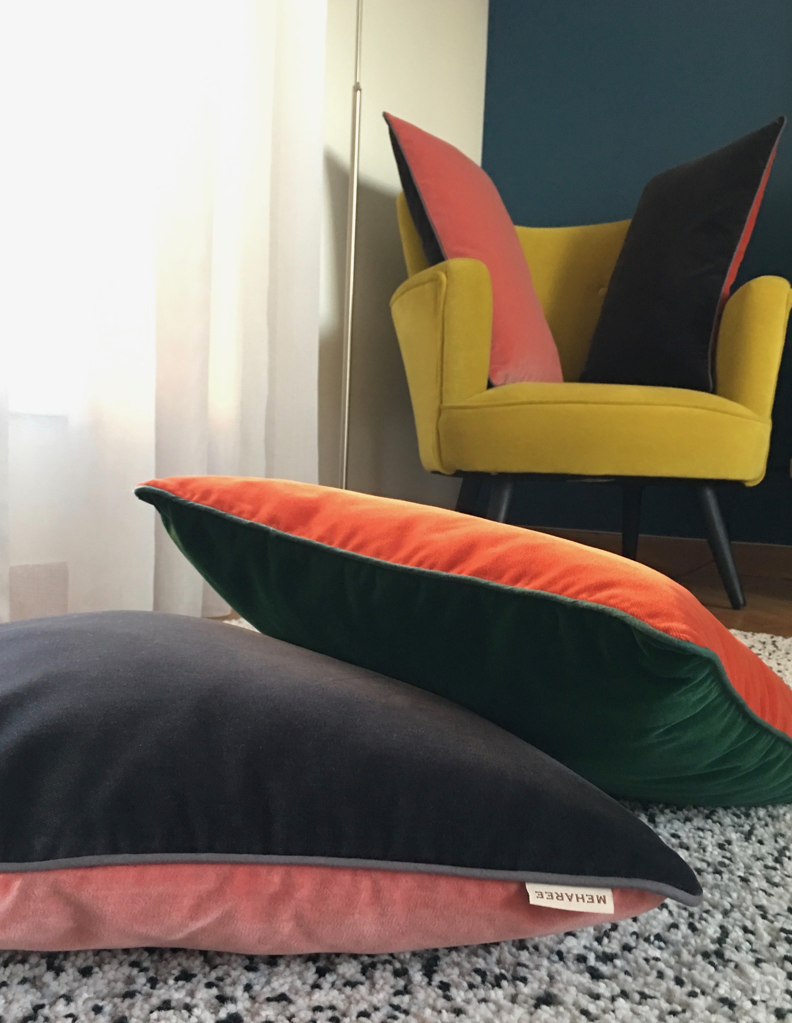 MEHAREE - Coussin 40X60 cm - Velours coton - Gris Taupe et Rose poudré