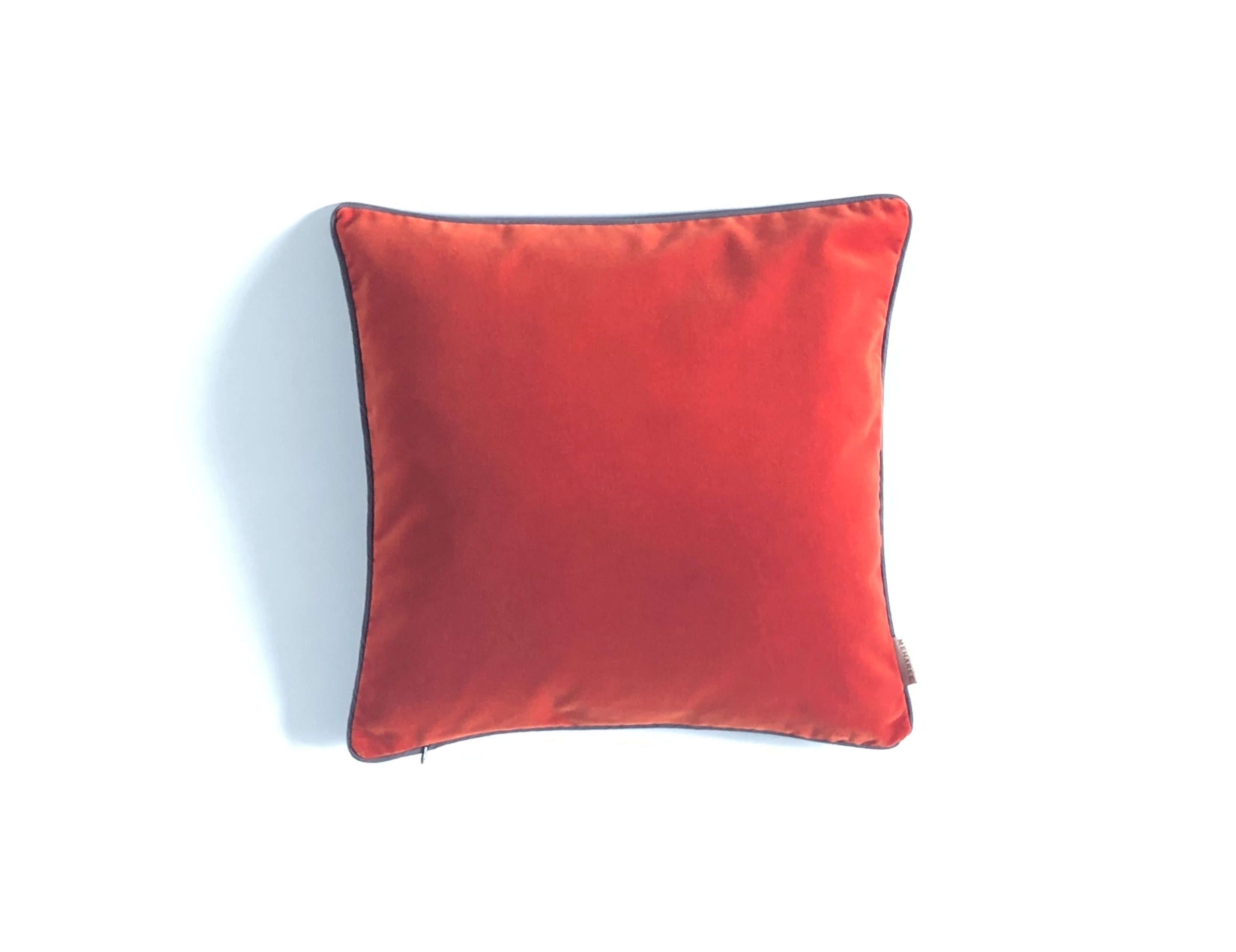 MEHAREE - Coussin 45X45 cm - Velours coton ras - Gris Taupe et Orange