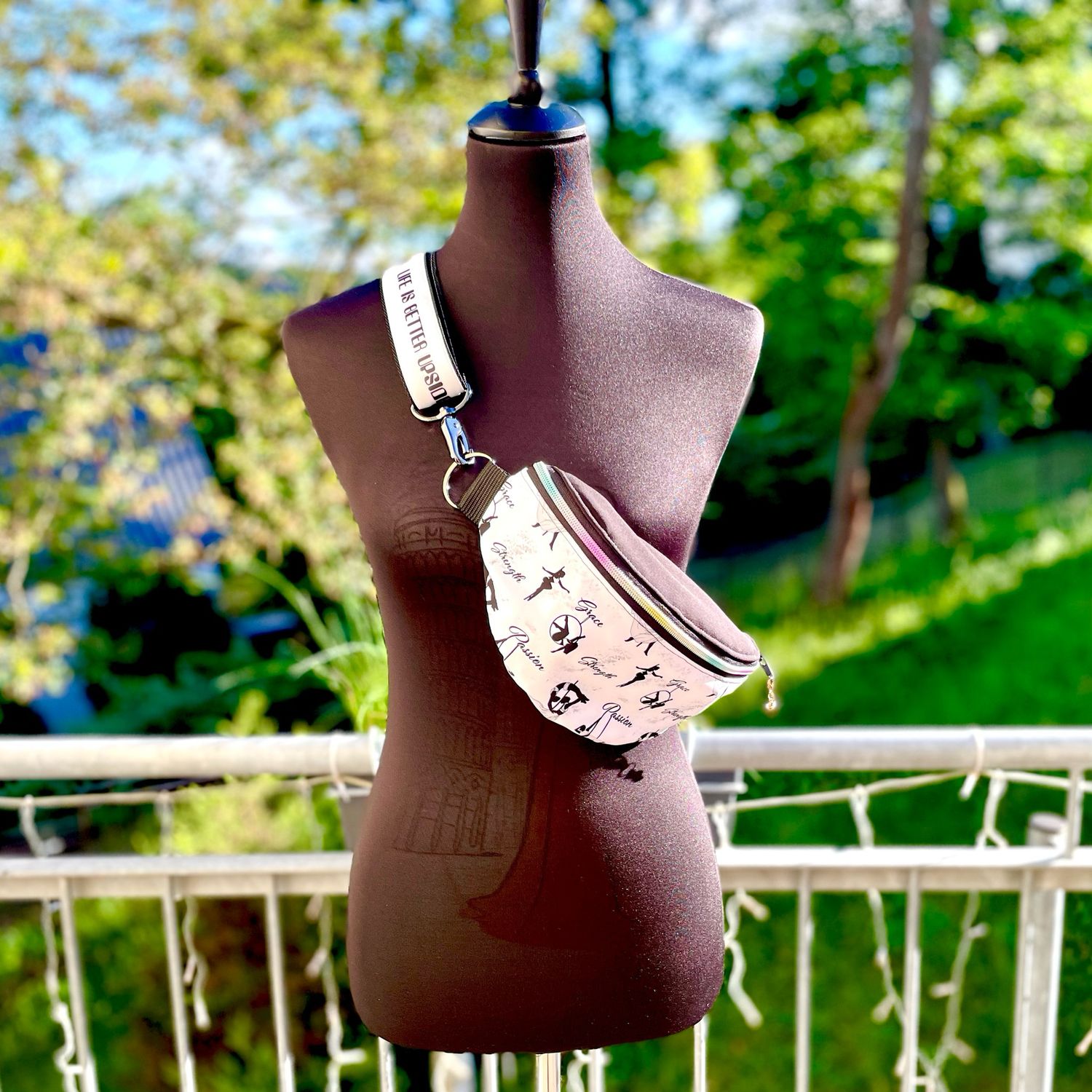 CRAZYPOLE Cross Bodybag 'Aerial Arts' klein