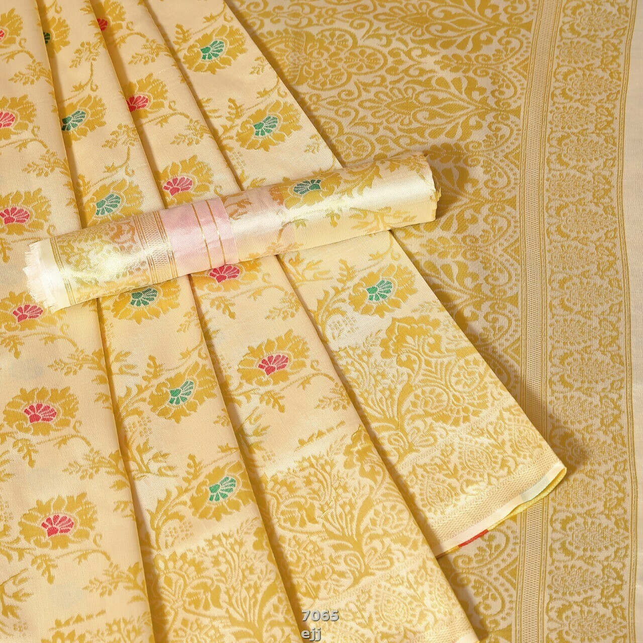 SOFT LICHI SILK CLOTH