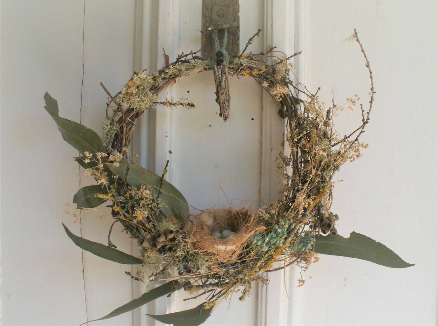 Small Wreath with Nest and Mothcase