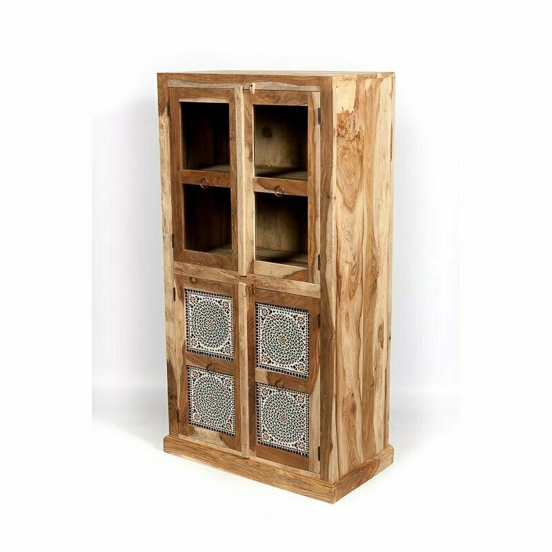 Oosterse kast met glasmozaiek