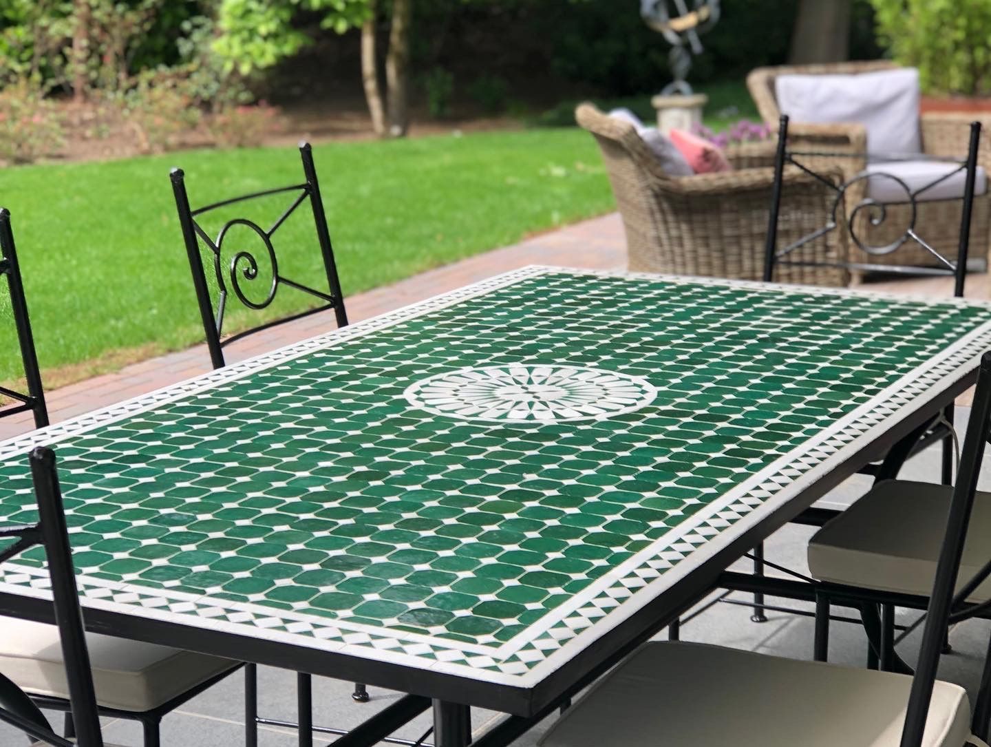 Marokkaanse Mozaiektafel 180 cm Gëemailleerd Inclusief Beste Onderstel en Afwerking ! — detail 2