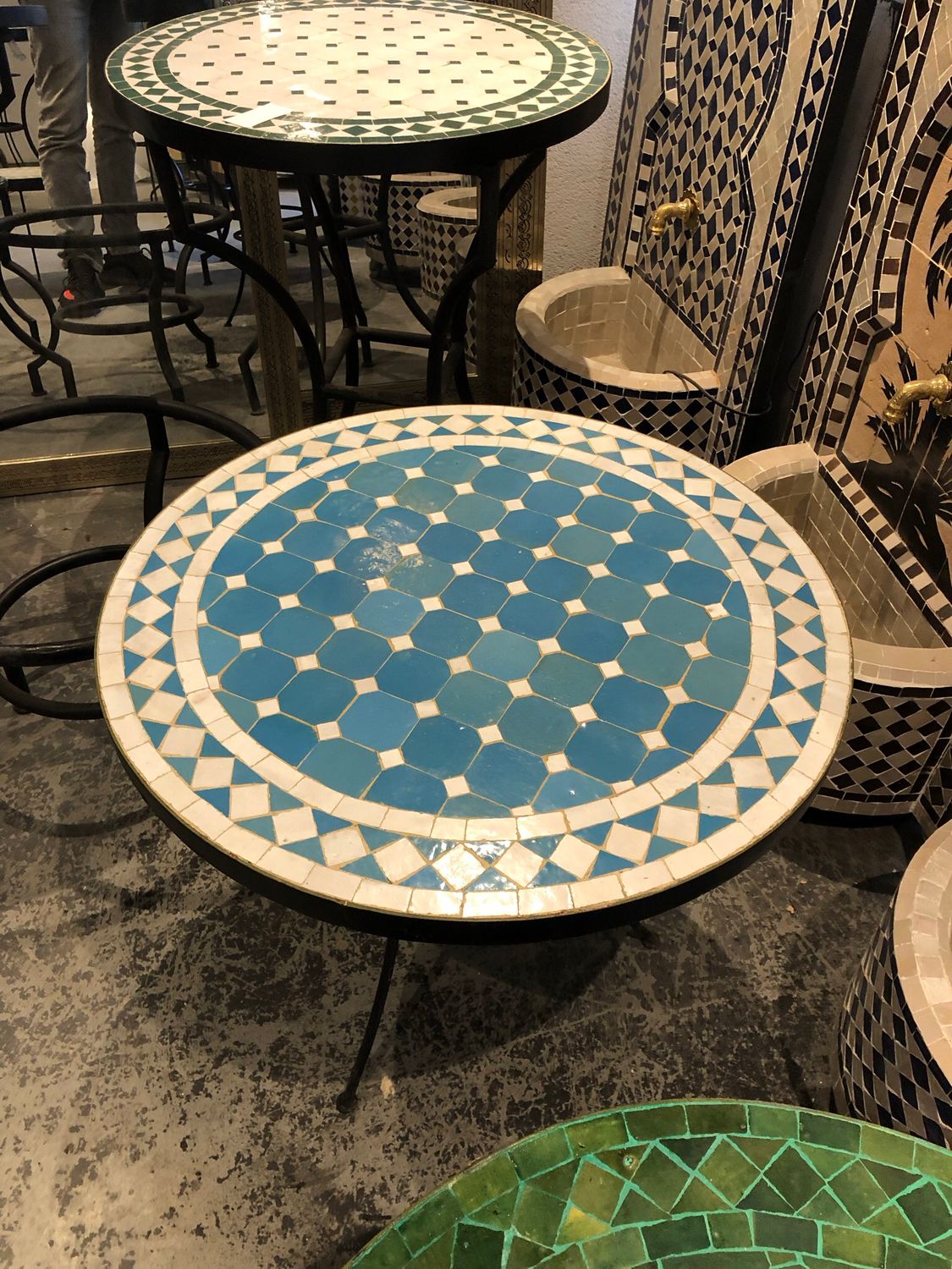 Marokkaanse Mozaiek tafel (blad) 60 cm Turqouise-Wit Handgemaakt — detail 4