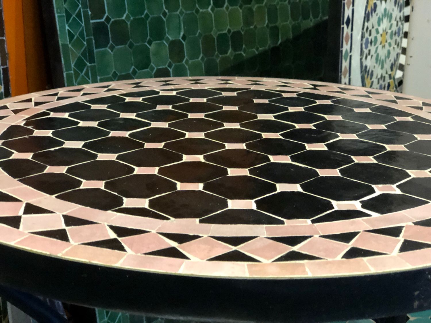 Marokkaanse Mozaiek tafel (blad) 60 cm Zwart-Roze Handgemaakt