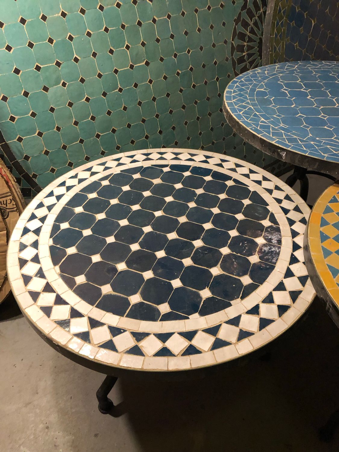 Marokkaanse Mozaiek tafel (blad) 60 cm Petrolblauw-Wit Handgemaakt — detail 3