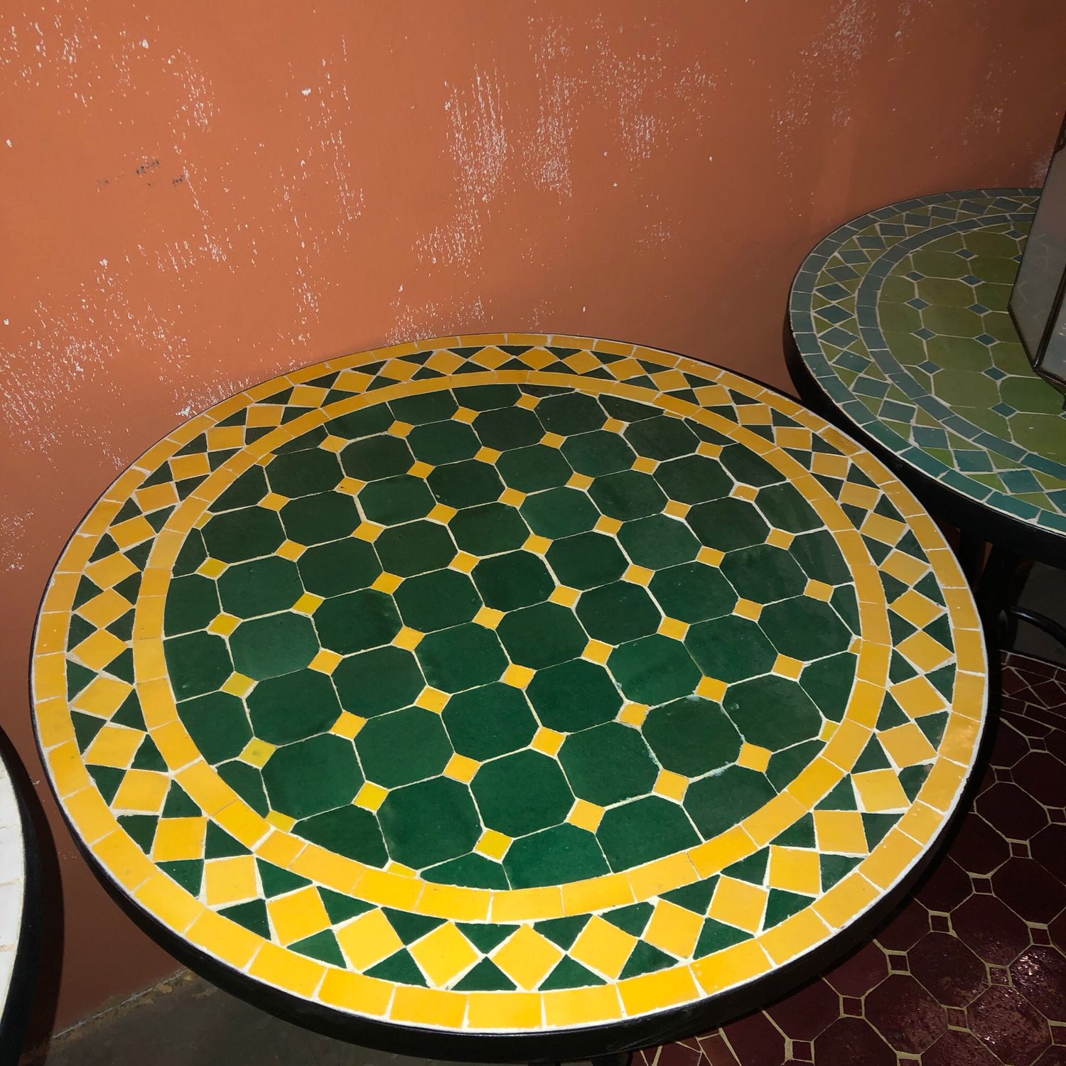 Marokkaanse Mozaiek tafel (blad) 60 cm - Groen-Geel Handgemaakt — detail 3