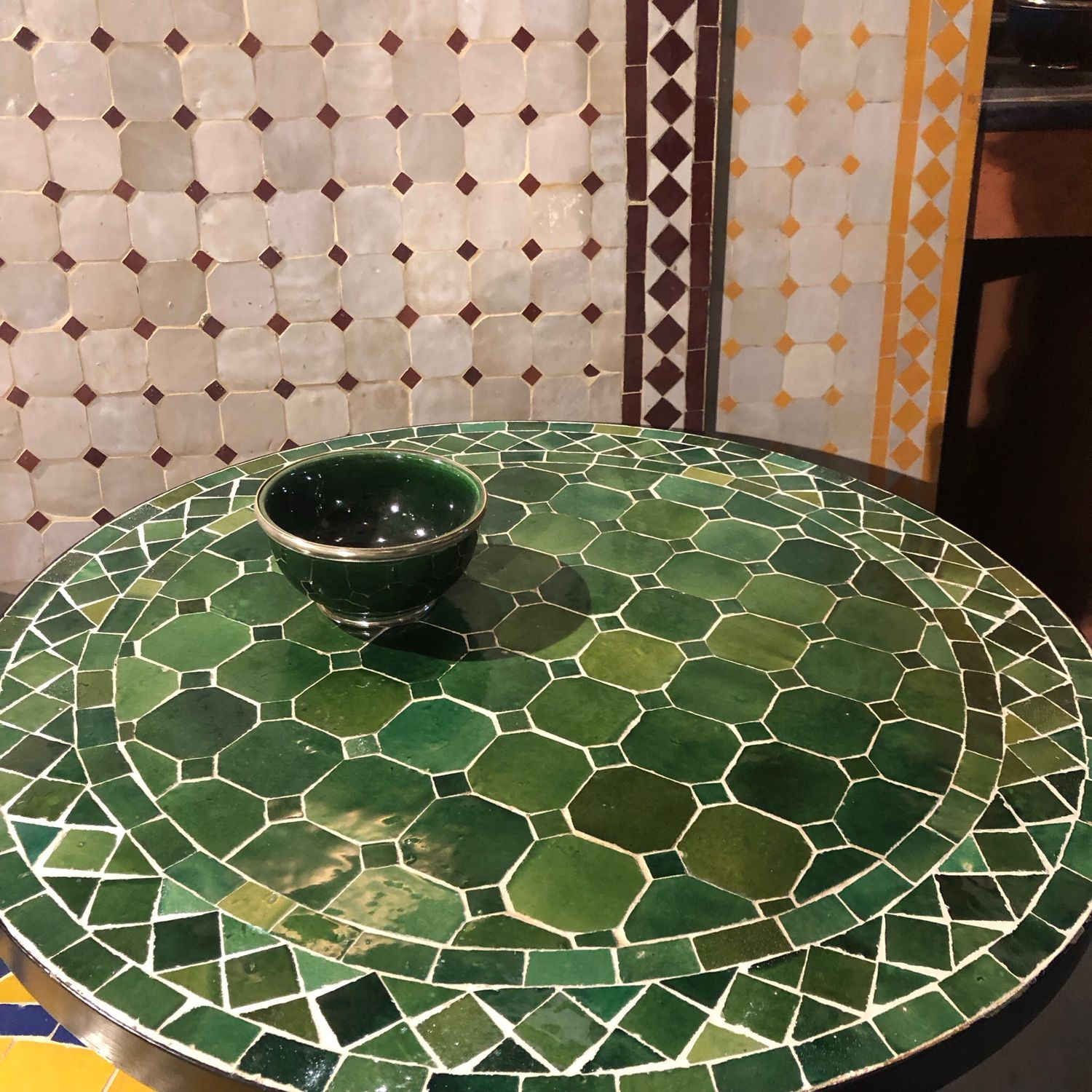 Marokkaanse Mozaiek tafel (blad) 60 cm Tamegroute Groen Handgemaakt — detail 3