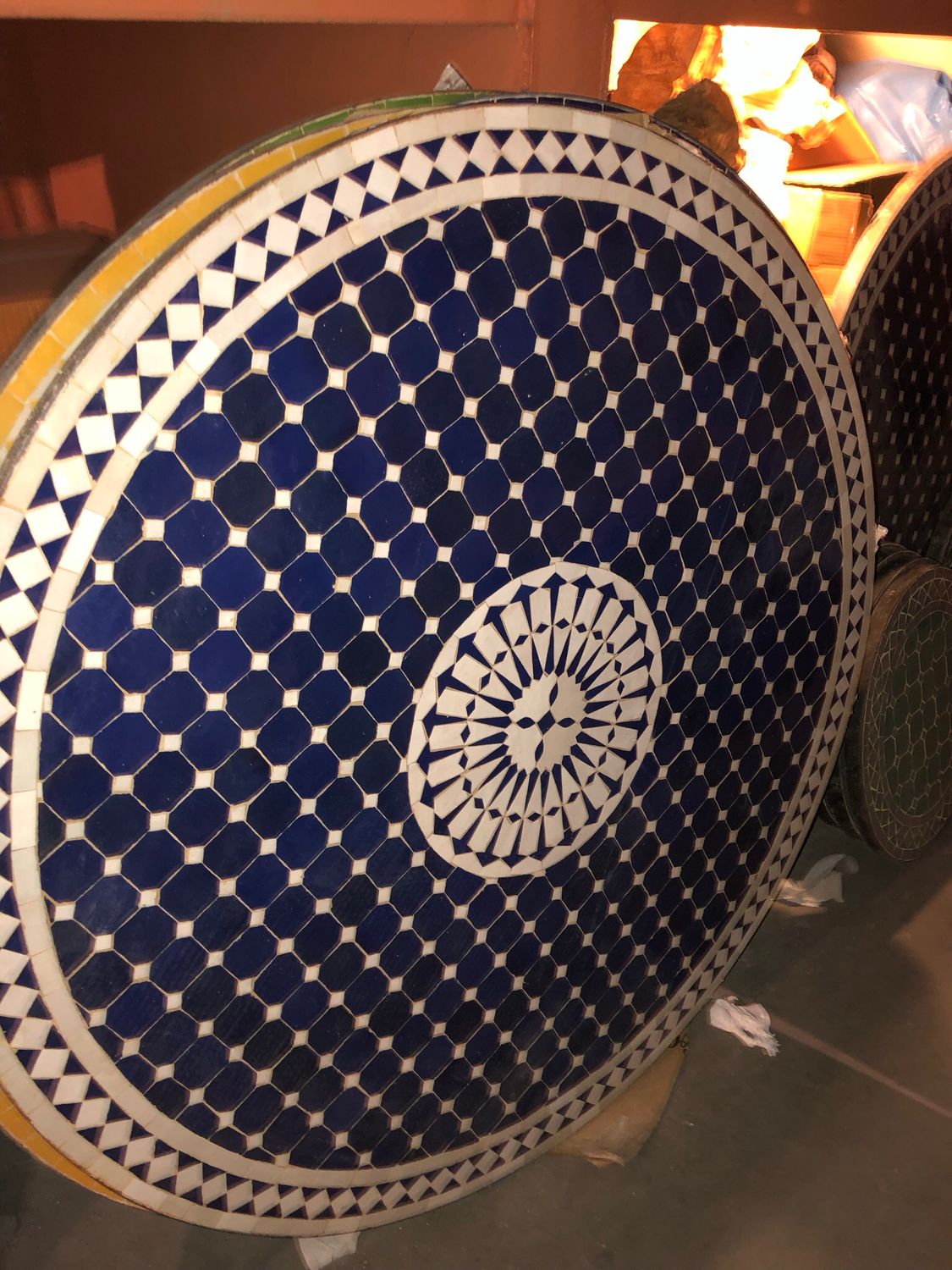 Marokkaanse Mozaiek tafel (blad) Met ROZET 120 cm Blauw-Wit