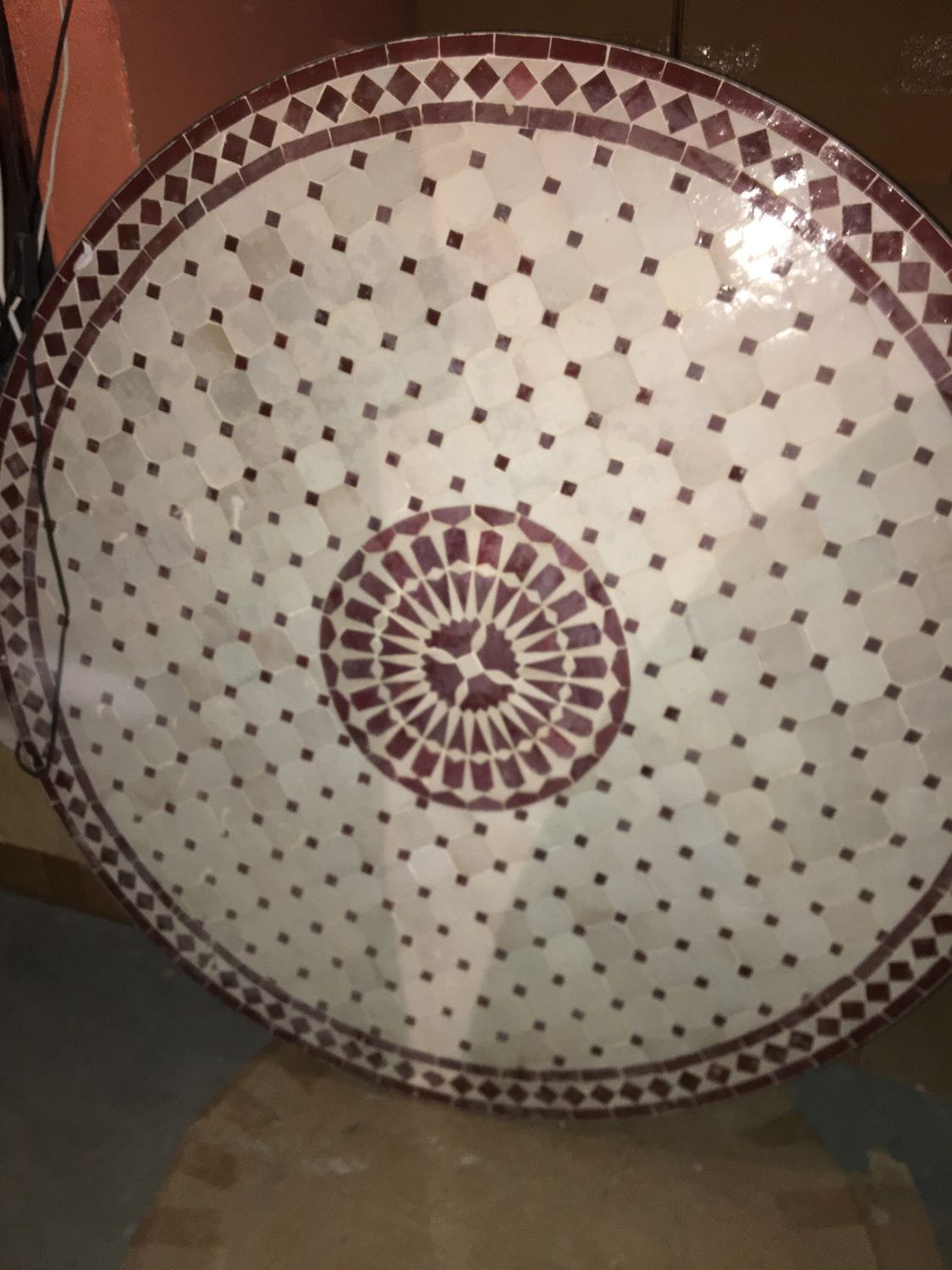 Marokkaanse Mozaiek tafel (blad) Met ROZET 120 cm Creme-Bordeaux rood