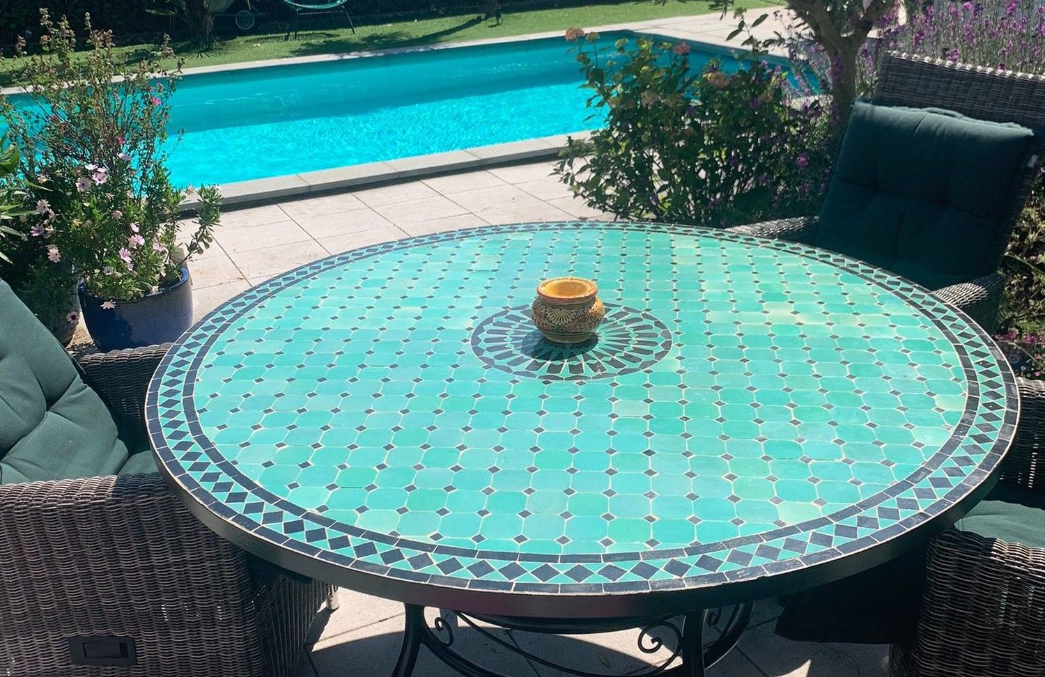 Marokkaanse Mozaiek tafel (blad) Met ROZET 140 cm  Zeegroen-Zwart