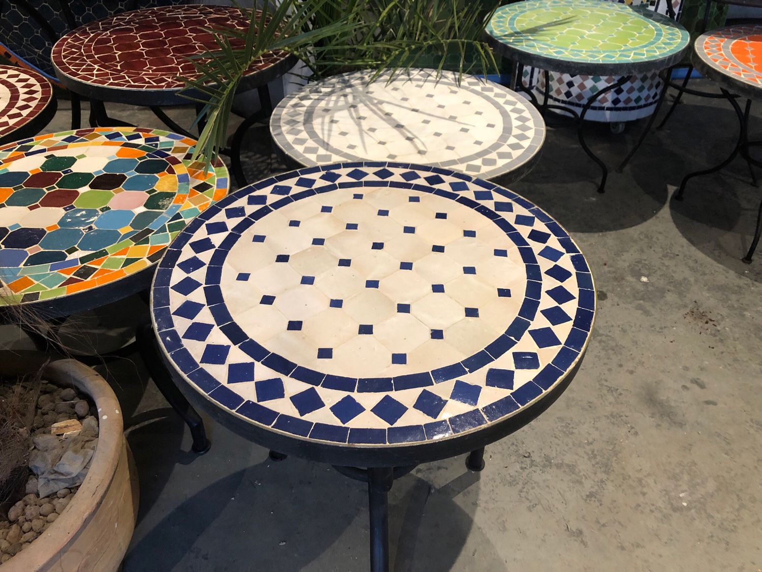 Marokkaanse Mozaiek tafel (blad) 50 cm Creme-Blauw Handgemaakt — detail 2
