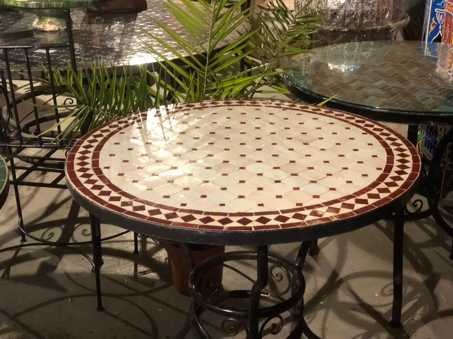Marokkaanse Mozaiek tafel (blad) 80 cm Creme-Bordeaux rood Handgemaakt
