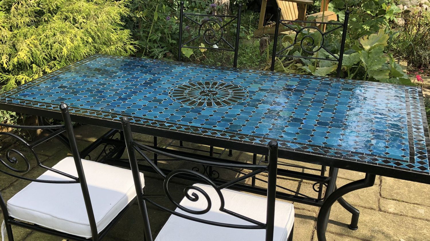 Marokkaanse Mozaiektafel 180 cm Gëemailleerd Inclusief Beste Onderstel en Afwerking !