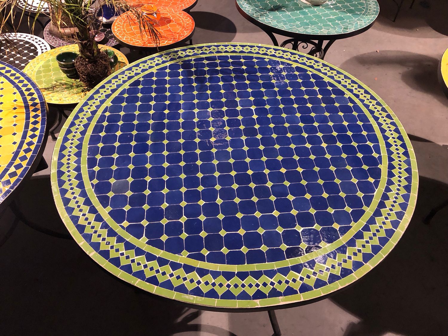 Marokkaanse Mozaiek tafel (blad) 120 cm Blauw-Appelgroen Sinsla — detail 5