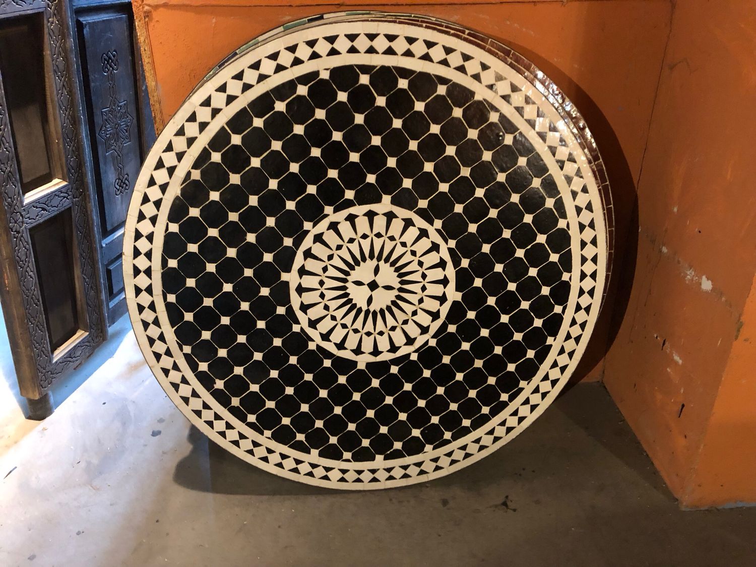 Marokkaanse Mozaiek tafel (blad) Met ROZET 100 cm  Zwart-Wit Handgemaakt