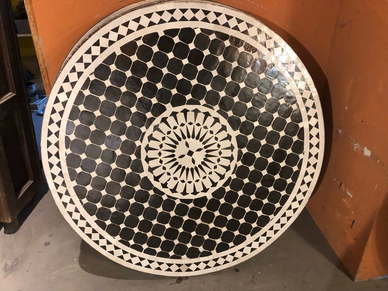 Marokkaanse Mozaiek tafel (blad) 100 cm Met Rozet Zwart-Wit Handgemaakt N 