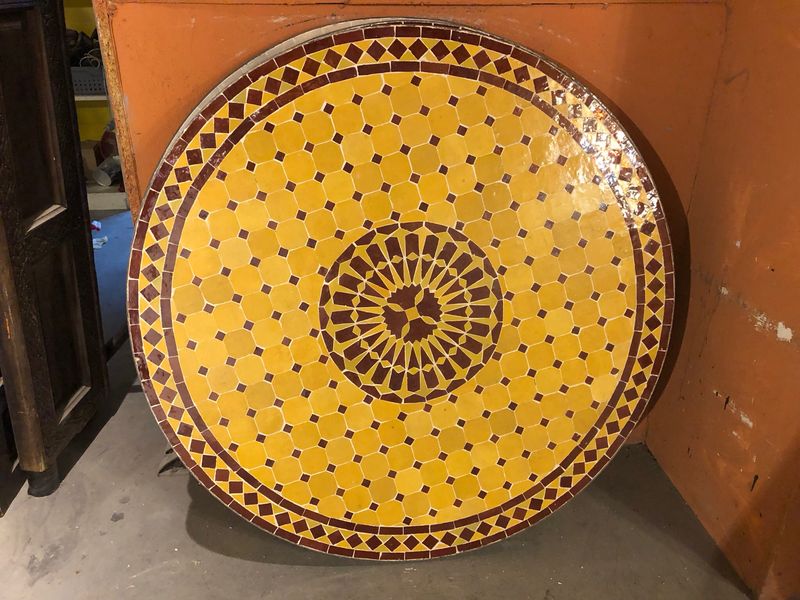 Marokkaanse Mozaiek tafel (blad) 100 cm Met Rozet Geel-Bordeauxrood Handgemaakt N 