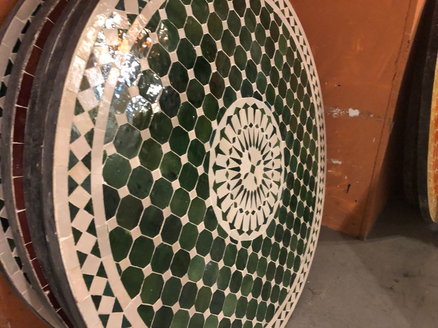 Marokkaanse Mozaiek tafel (blad) 100 cm Met Rozet Tamegroute Groen- creme Handgemaakt N — detail 3