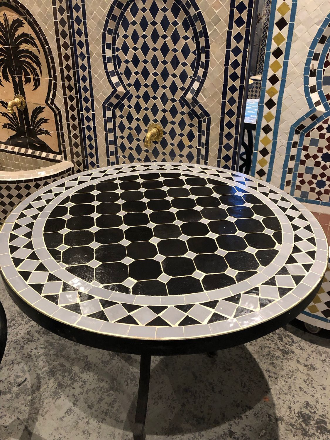 Marokkaanse Mozaiek tafel (blad) 60 cm Zwart-Grijs Handgemaakt — detail 3