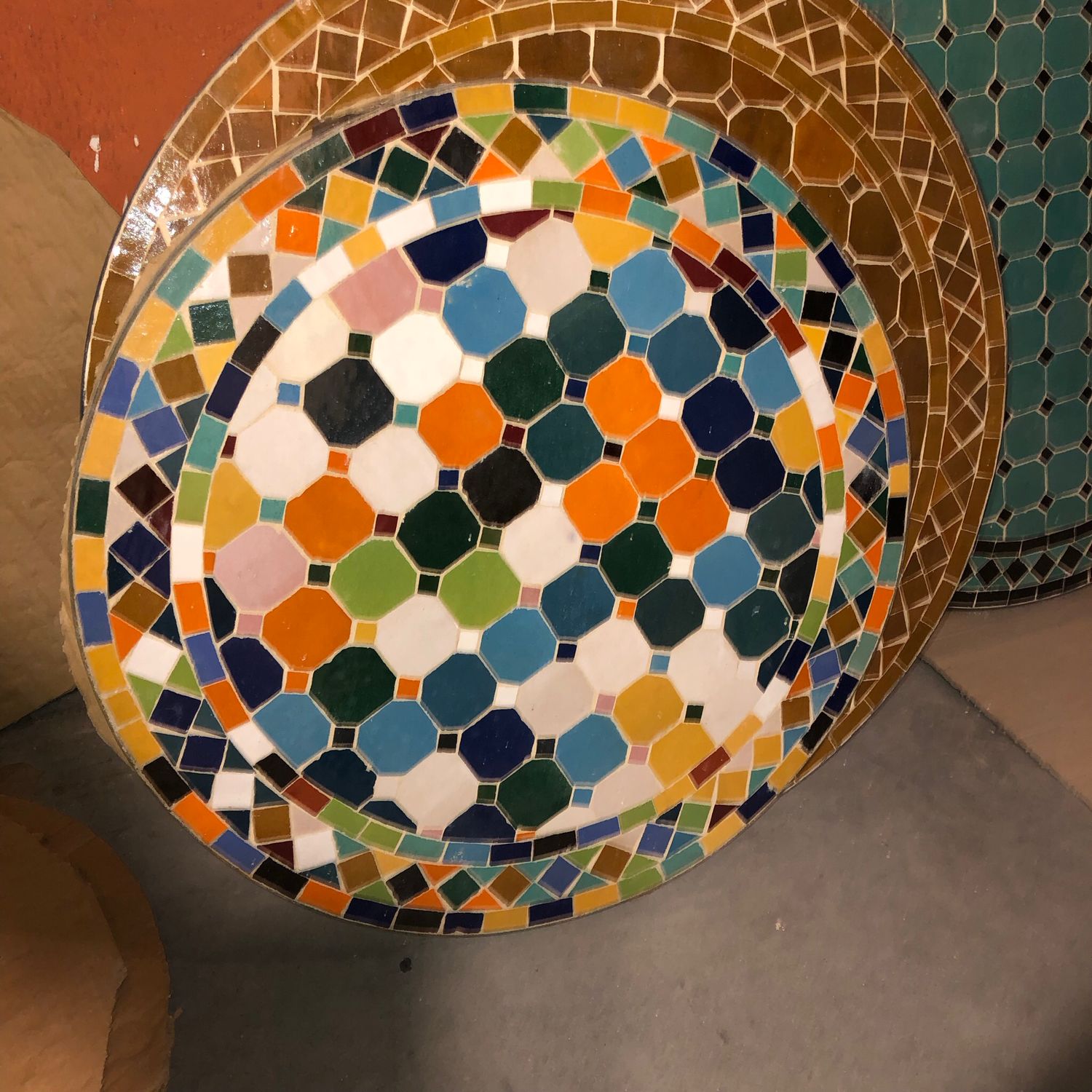 Marokkaanse Mozaiek tafel (blad) 60 cm Multicolor Handgemaakt — detail 3