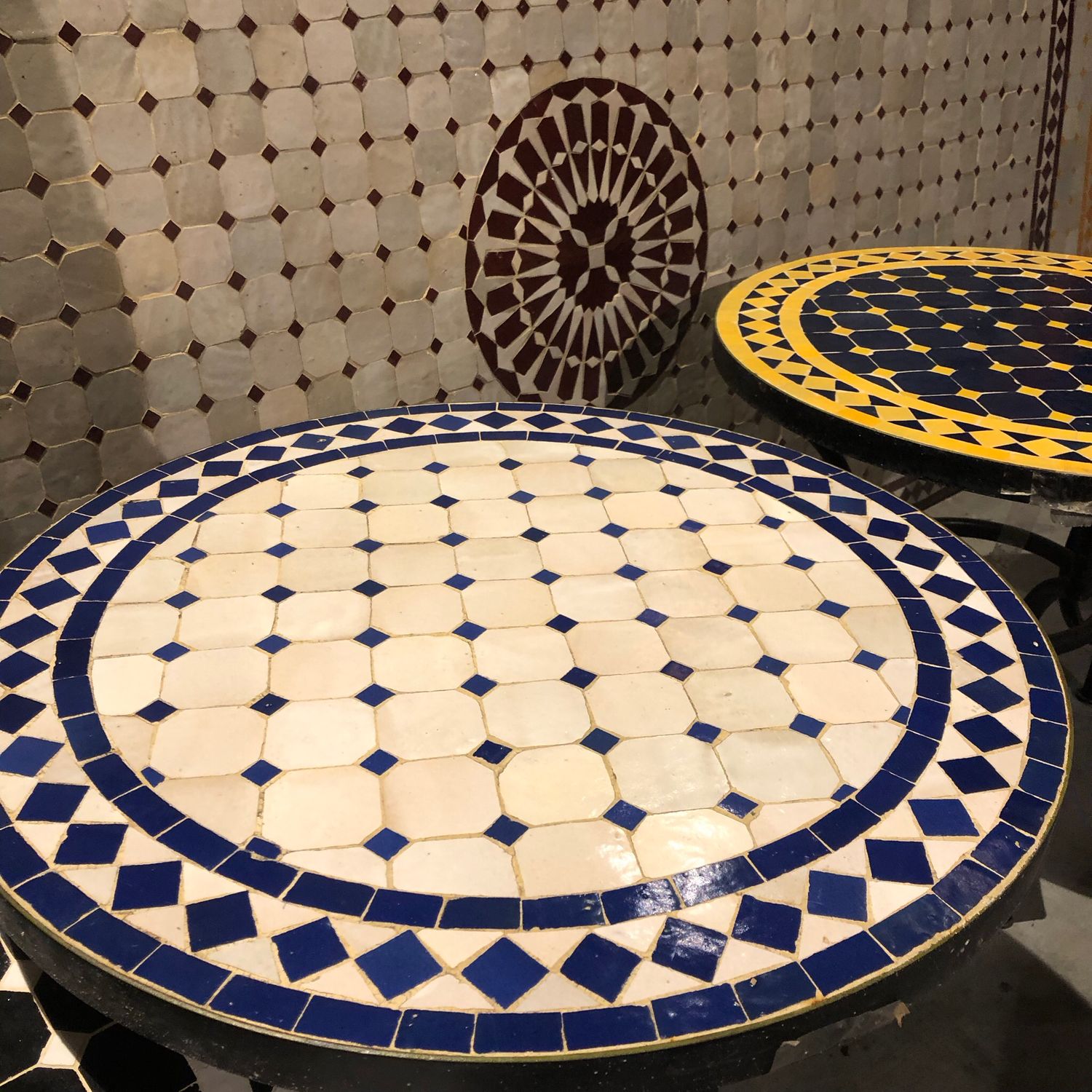 Marokkaanse Mozaiek tafel (blad) 60 cm Creme-Blauw Handgemaakt — detail 2