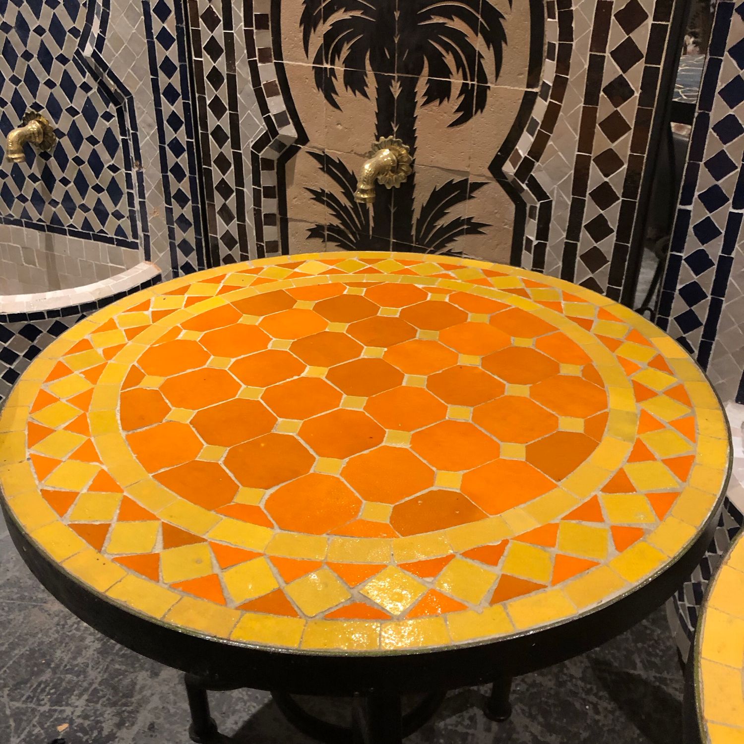 Marokkaanse Mozaiek tafel (blad) 50 cm Oranje-Geel Handgemaakt — detail 2