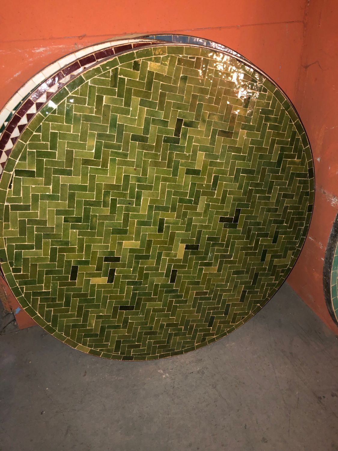 Marokkaanse Mozaiek tafel (blad) 100 cm Tamegroute Groen/ Visgraat Handgemaakt Marokkaanse Mozaiek tafel (blad) 100 cm Tamegroute Groen/ Visgraat Handgemaakt
