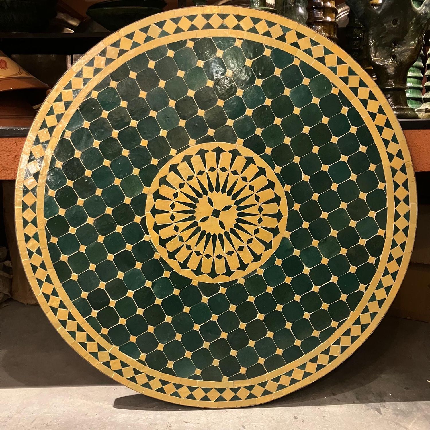Marokkaanse Mozaiek tafel (blad) Met ROZET 100 cm Groen-Geel — detail 2
