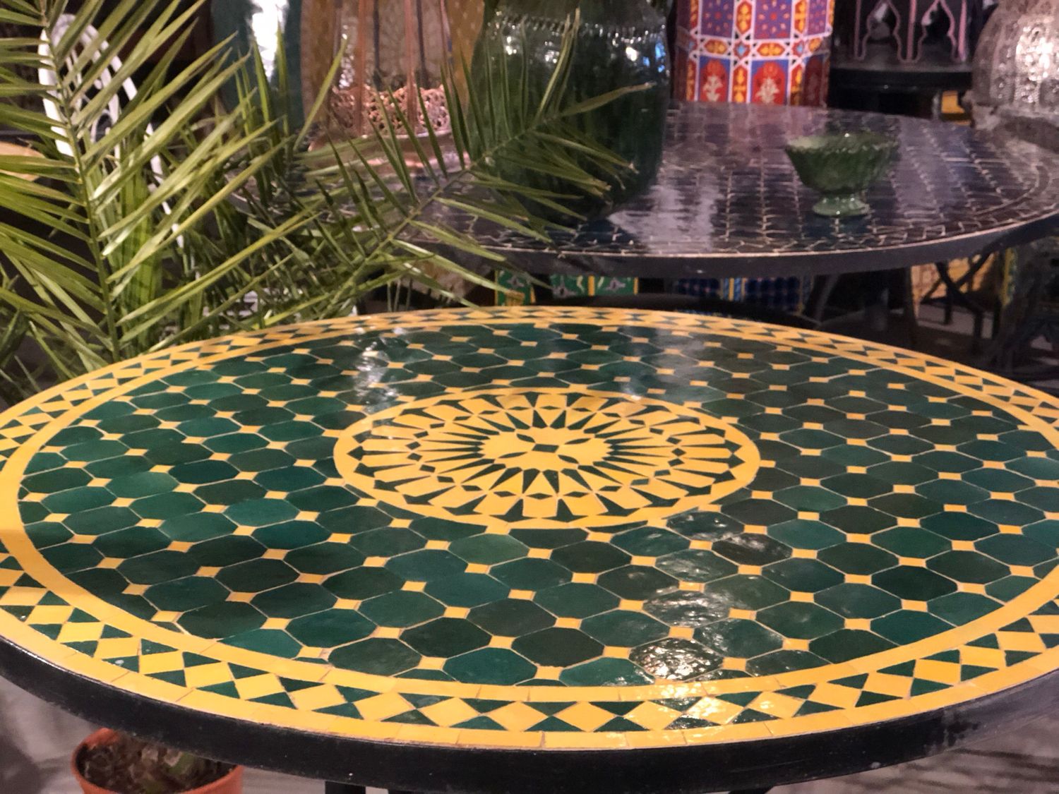 Marokkaanse Mozaiek tafel (blad) Met ROZET 100 cm Groen-Geel Marokkaanse Mozaiek tafel (blad) Met ROZET 100 cm Groen-Geel