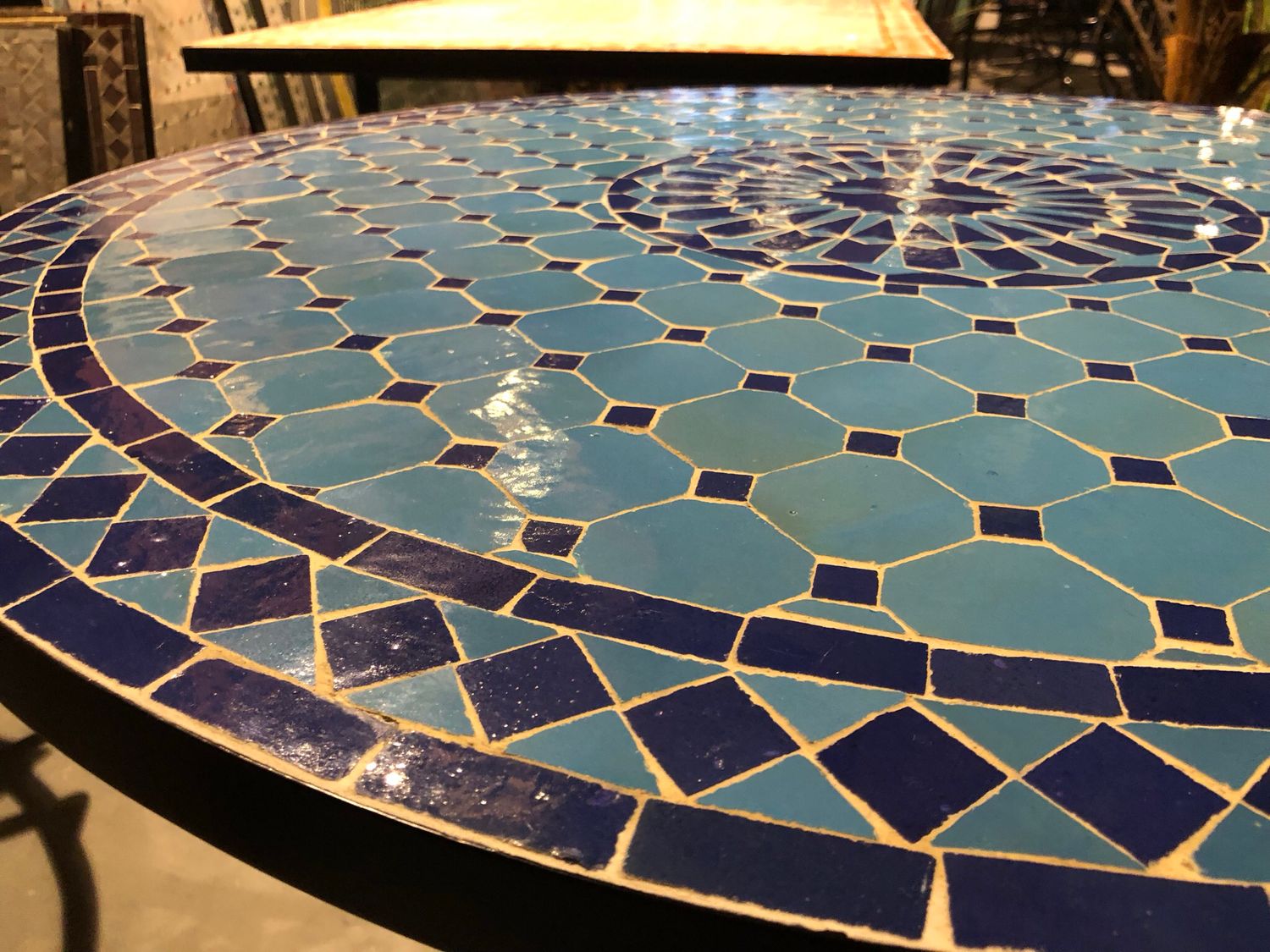 Marokkaanse Mozaiek tafel (blad) Met ROZET 100 cm Turqouise-Blauw — detail 6