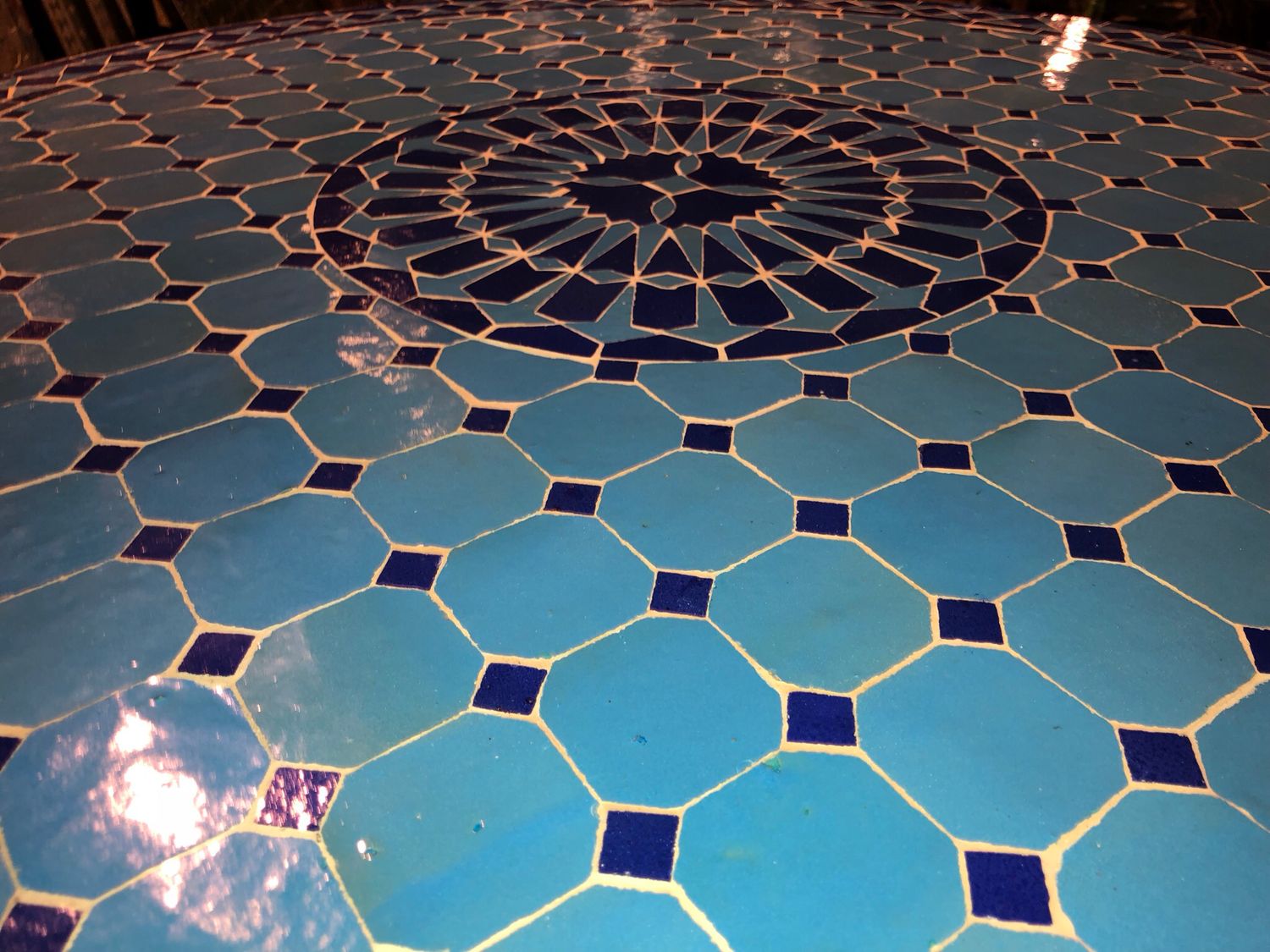 Marokkaanse Mozaiek tafel (blad) Met ROZET 100 cm Turqouise-Blauw — detail 5