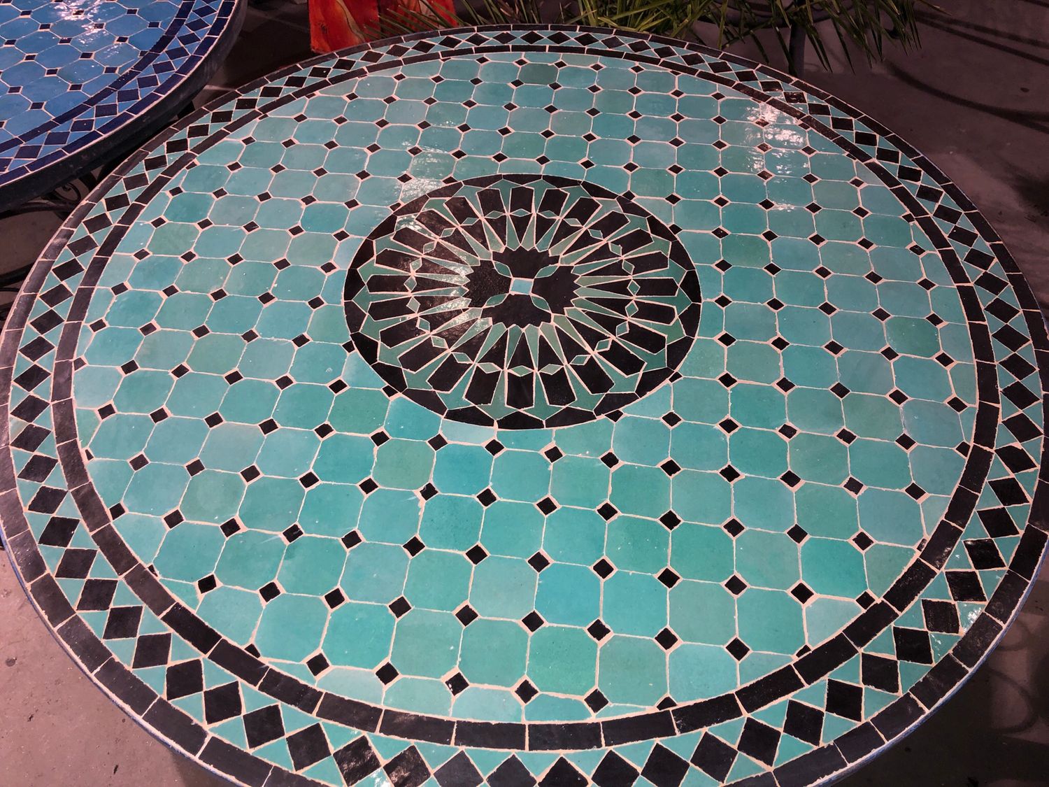 Marokkaanse Mozaiek tafel (blad) Met ROZET 100 cm Zeegroen-Zwart — detail 5