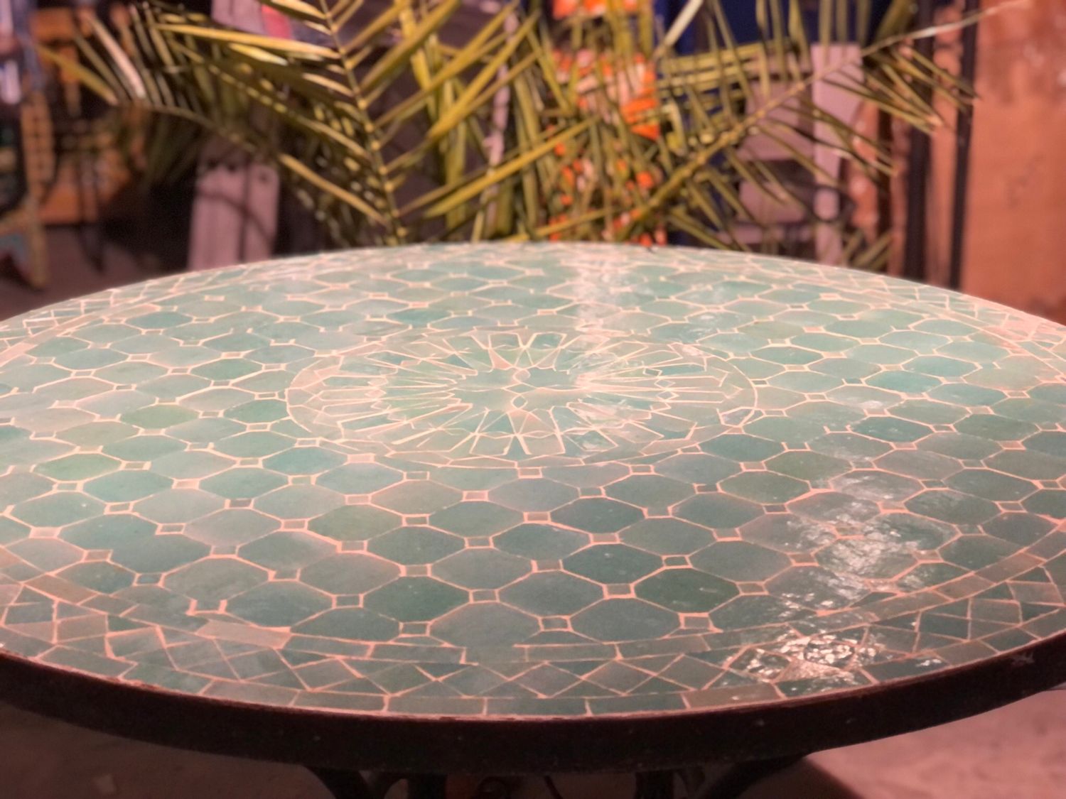 Marokkaanse Mozaiek tafel (blad) Met ROZET Zeegroen Uni — detail 2