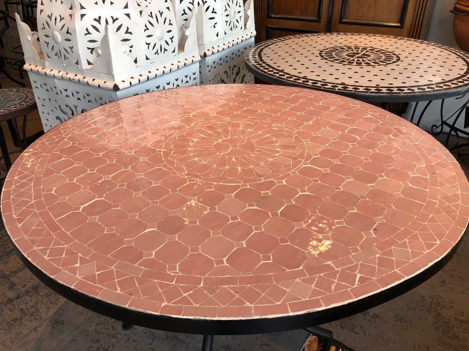 Marokkaanse Mozaiek tafel (blad) Met ROZET Roze Uni 100 cm Handgemaakt Marokkaanse Mozaiek tafel (blad) Met ROZET Roze Uni 100 cm Handgemaakt