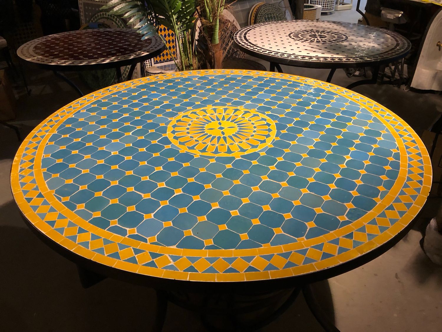 Marokkaanse Mozaiek tafel (blad) Met ROZET 120 cm Turqouise blauw-Geel — detail 6