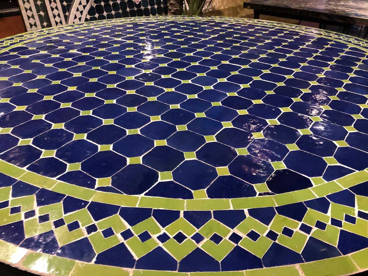Marokkaanse Mozaiek tafel (blad) 120 cm Blauw-Appelgroen Sinsla — detail 3