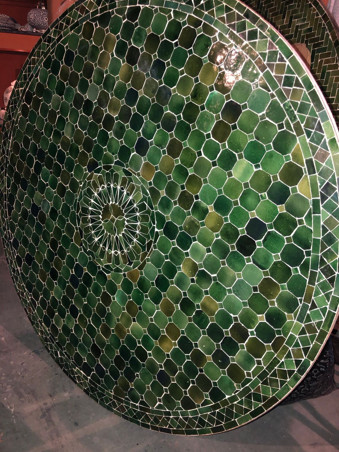 Marokkaanse Mozaiek tafel (blad) Met ROZET 140 cm Tamegroute Groen Marokkaanse Mozaiek tafel (blad) Met ROZET 140 cm Tamegroute Groen