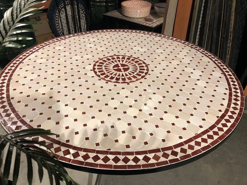 Marokkaanse Mozaiek tafel (blad) Met ROZET 140 cm Creme-Rood bordeaux Marokkaanse Mozaiek tafel (blad) Met ROZET 140 cm Creme-Rood bordeaux