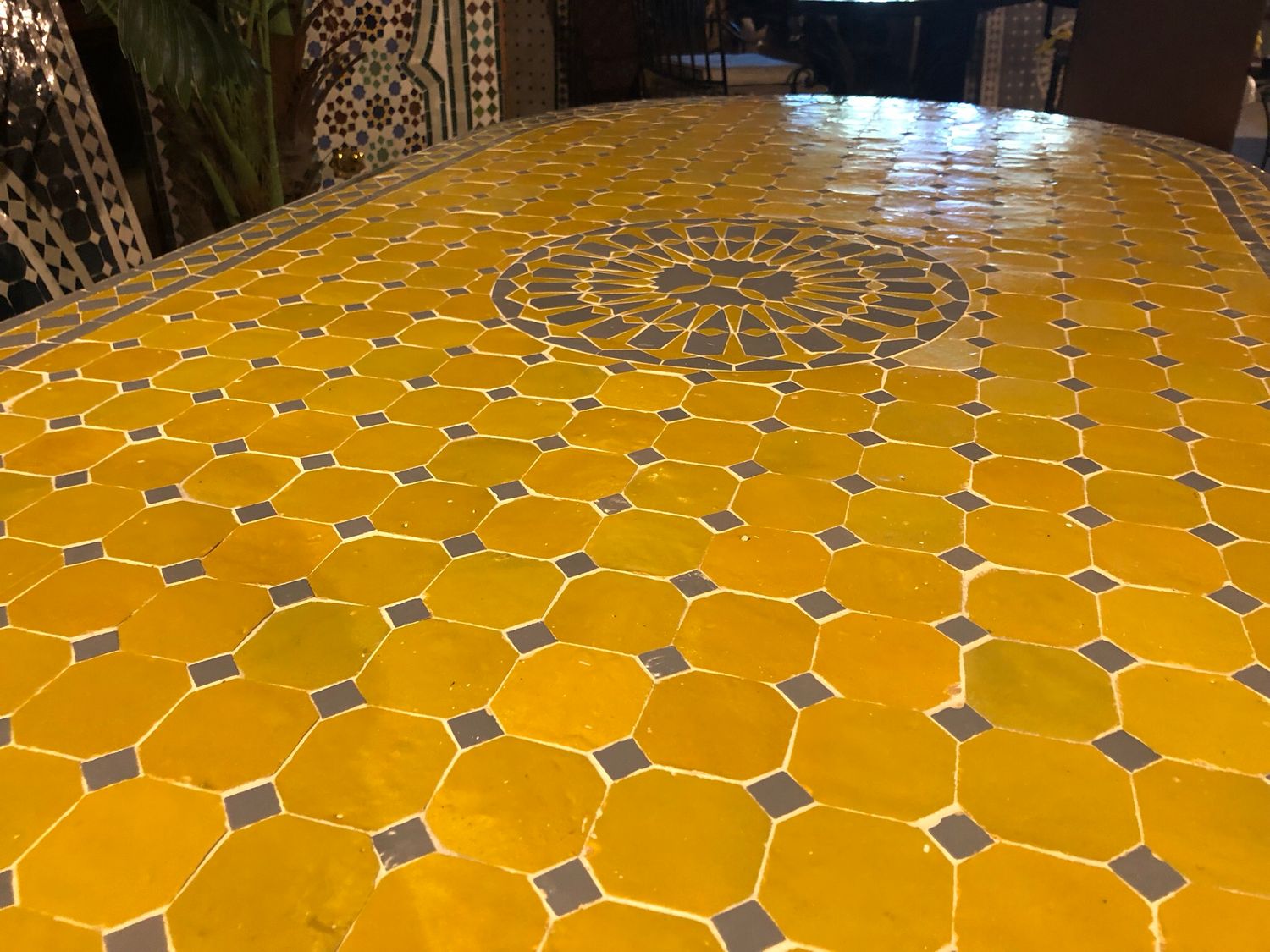 Marokkaanse Mozaiektafel 180 cm Ovaal Inclusief Beste Onderstel en Afwerking ! — detail 4