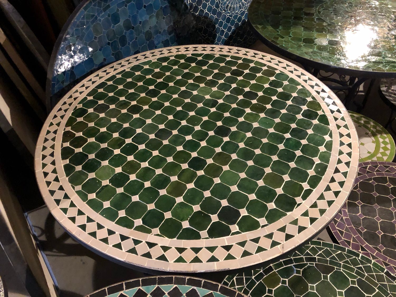 Marokkaanse Mozaiek tafel (blad) 100 cm Tamegroute groen-Crème Handgemaakt N — detail 5