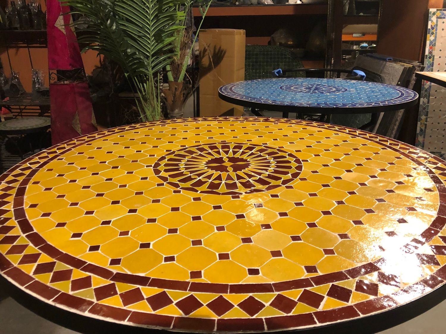 Marokkaanse Mozaiek tafel (blad) 100 cm Met Rozet Geel-Bordeauxrood Handgemaakt N 