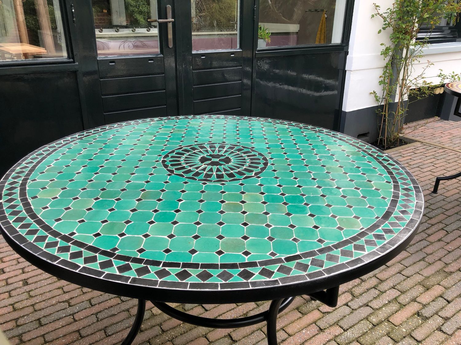 Marokkaanse Mozaiek tafel (blad) Met ROZET 120 cm Groen-Zwart N — detail 2