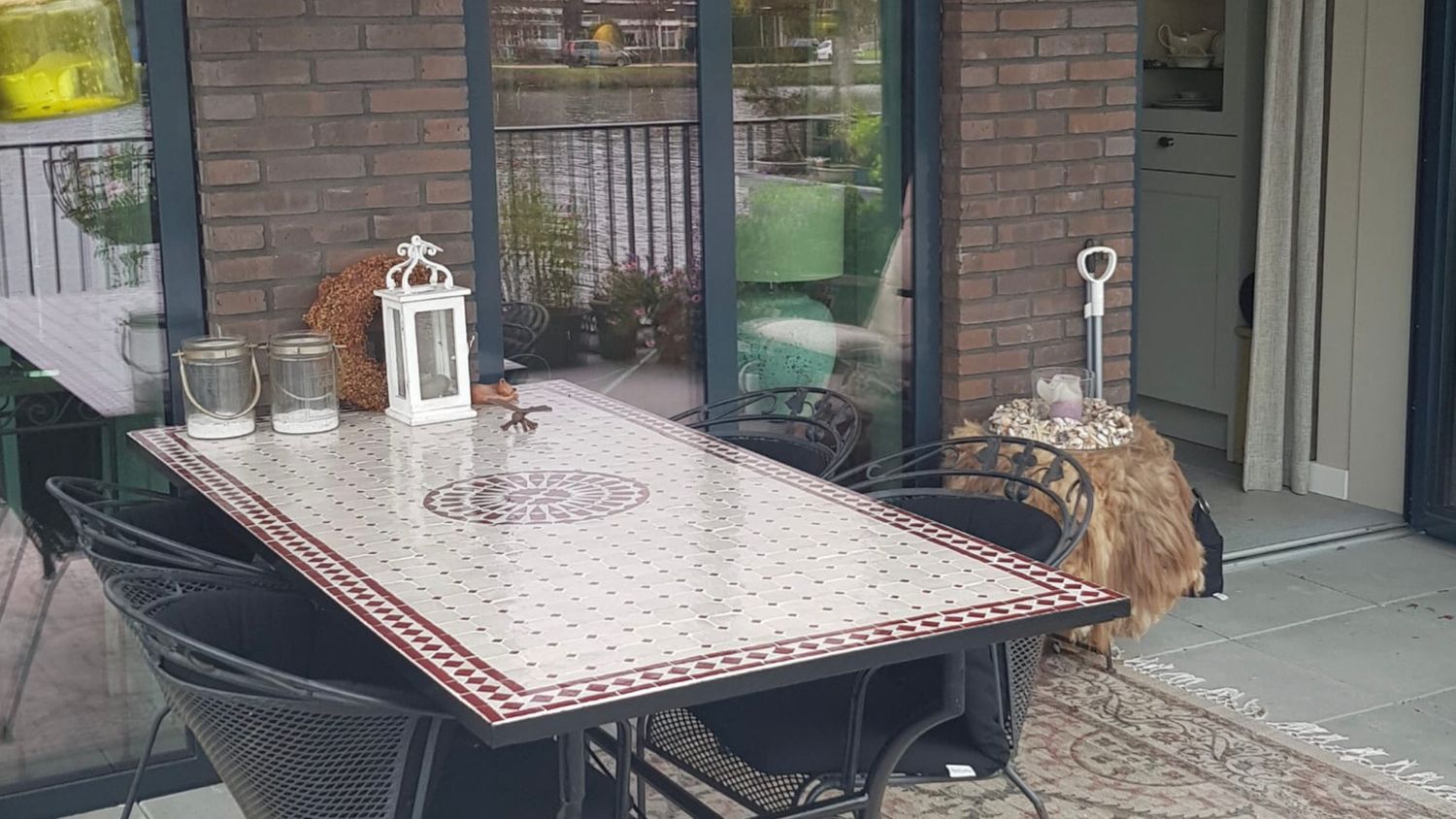 Marokkaanse Mozaiek tafel (blad) Met ROZET 200x100 cm Cement Creme - Bordeaux rood / 140 KG — detail 2