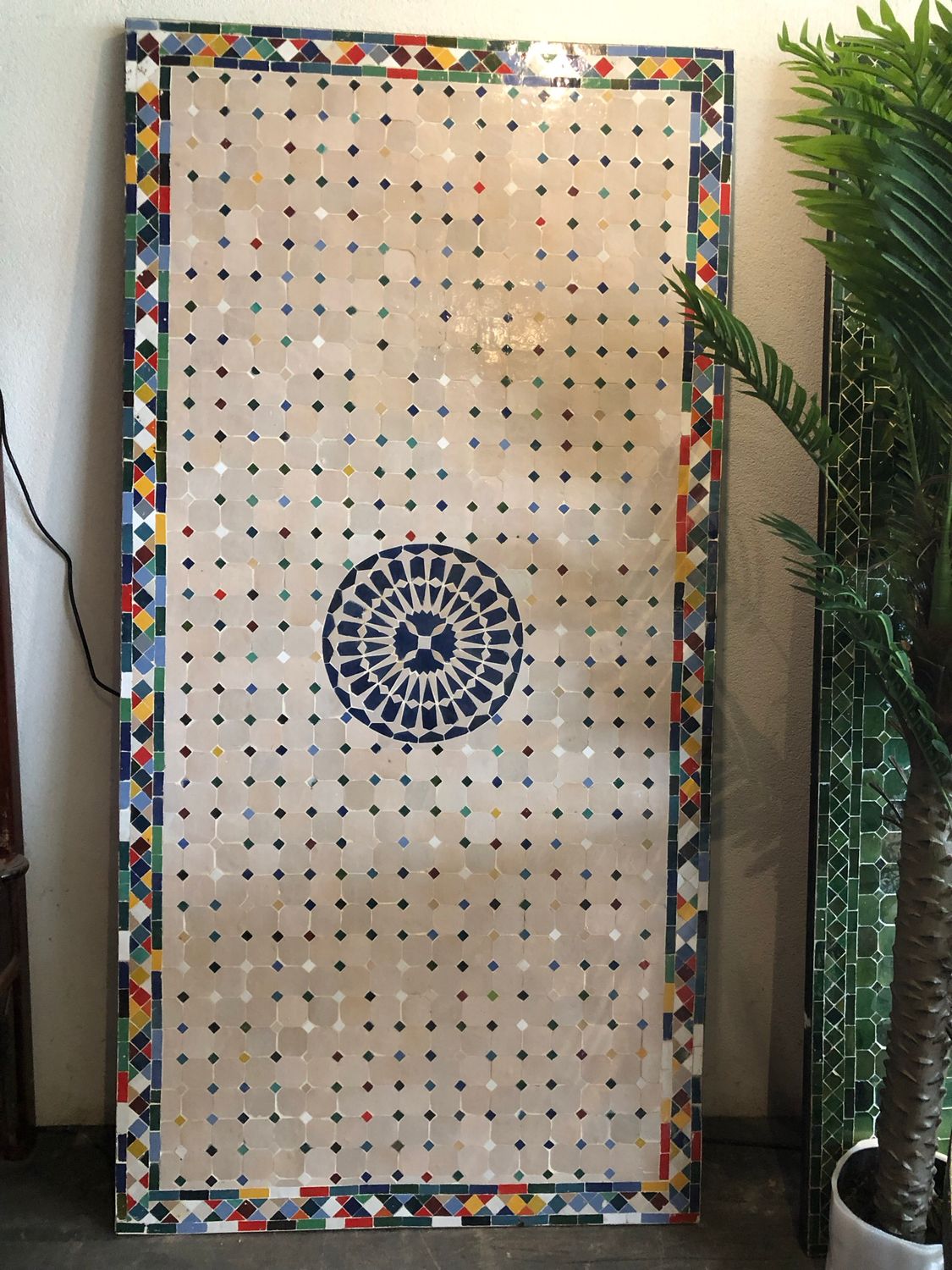 Marokkaanse Mozaiek tafel (blad) Met ROZET 200x100 cm Creme - Multicolor Lichtgewicht / 50 KG Marokkaanse Mozaiek tafel (blad) Met ROZET 200x100 cm Creme - Multicolor Lichtgewicht / 50 KG