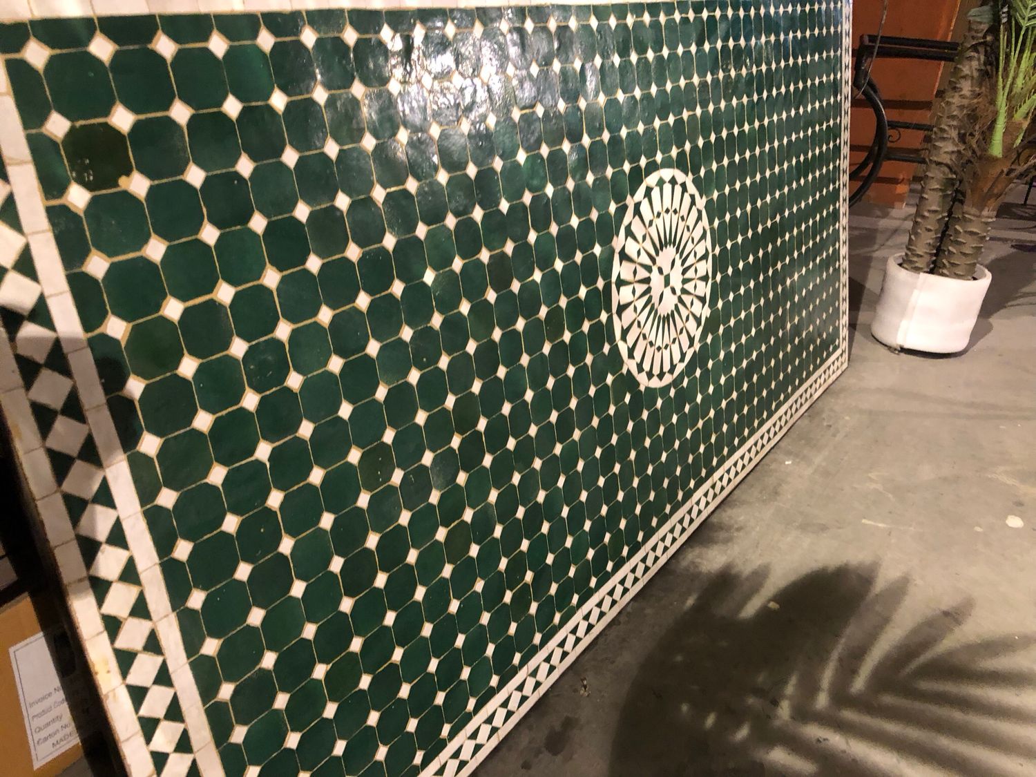 Marokkaanse Mozaiek tafel (blad) Met ROZET 200x100 cm Groen-wit/ Lichtgewicht / 39 KG Marokkaanse Mozaiek tafel (blad) Met ROZET 200x100 cm Groen-wit/ Lichtgewicht / 39 KG