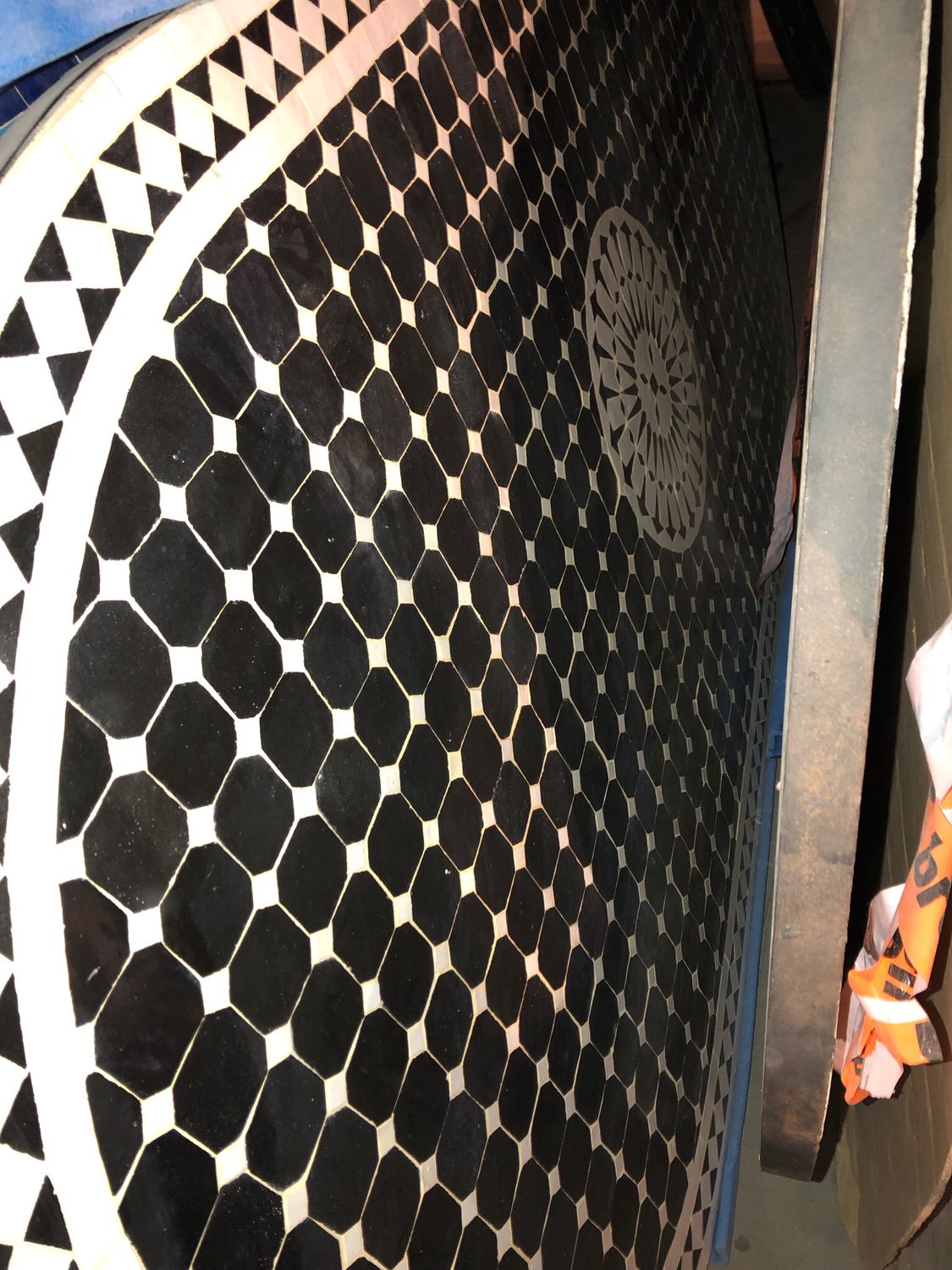 Marokkaanse Mozaiek tafel (blad) Met ROZET 200x100 cm Ovaal  Zwart-Wit/ Lichtgewicht  / 45 KG