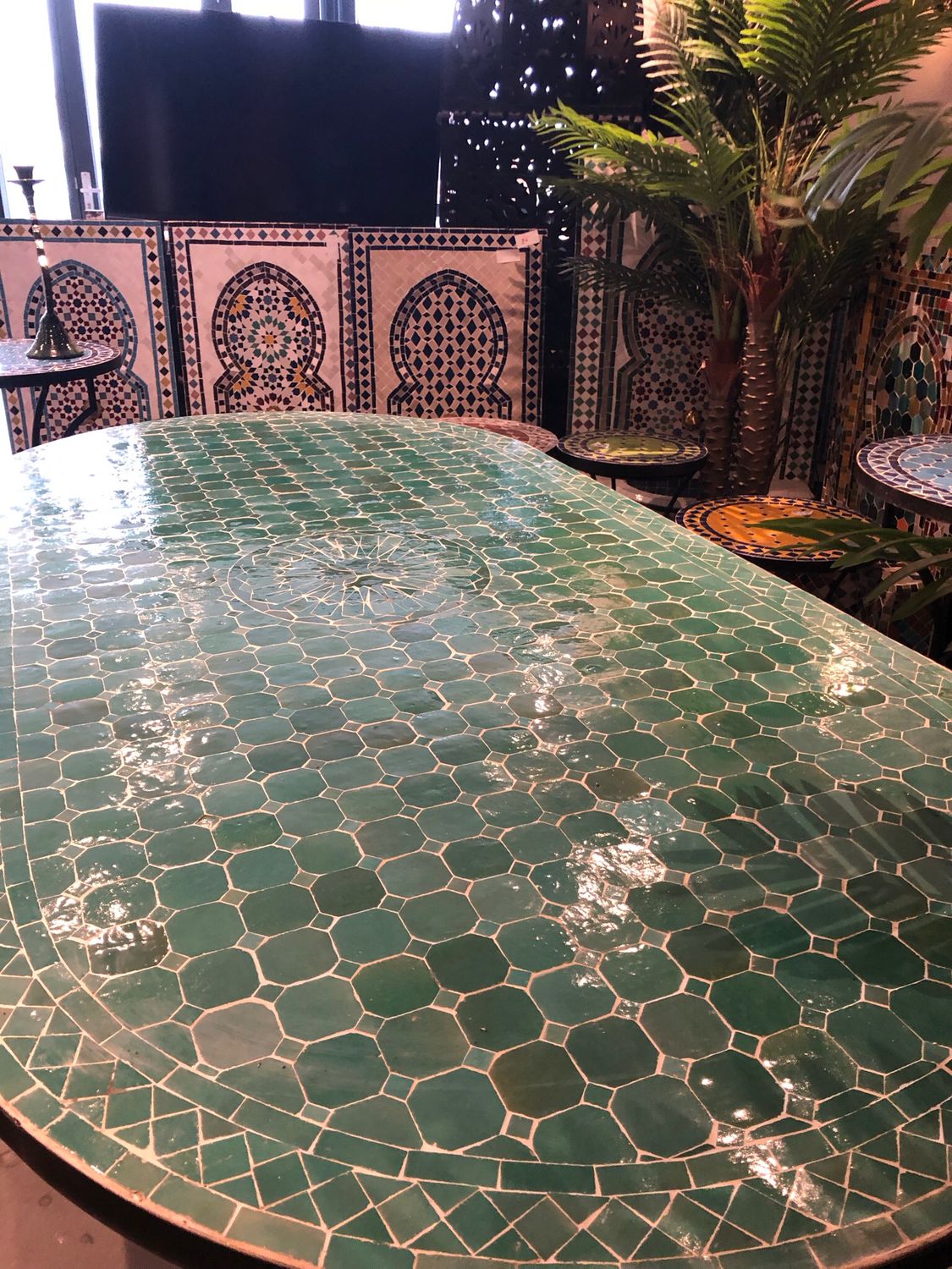Marokkaanse Mozaiek tafel (blad) Met ROZET 200x100 cm Ovaal Zeegroen/ Lichtgewicht / 45 KG — detail 2